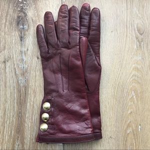 Leather gloves